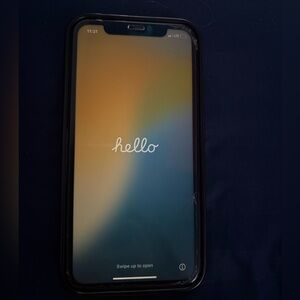 White IPhone 11- Used